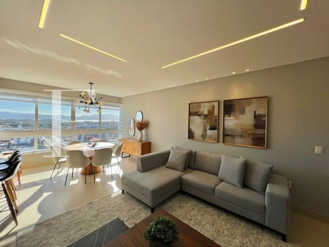 Apartamento com 78m², 2 dormitórios, 1 suíte, 1 vaga, Investe Palace em Capão da Canoa