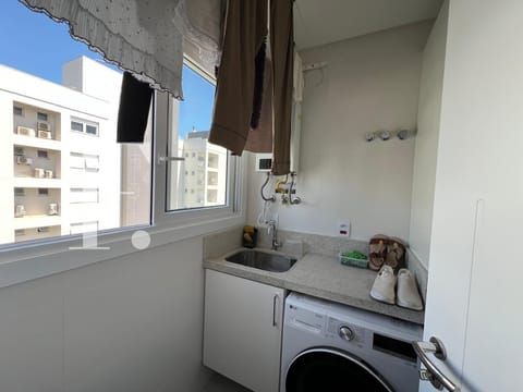 Apartamento com 72m², 2 dormitórios, 2 suítes, 2 vagas, Edifício Diamond Residence em Capão da Canoa