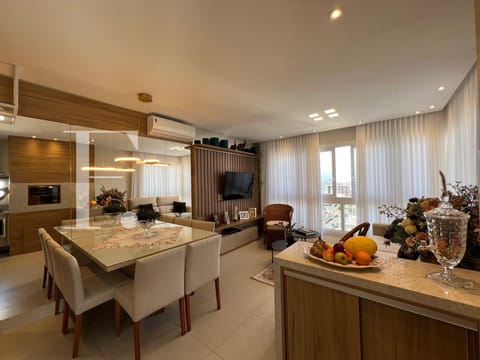 Apartamento com 72m², 2 dormitórios, 2 suítes, 2 vagas, Edifício Diamond Residence em Capão da Canoa