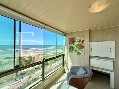 Apartamento com 120m², 3 dormitórios, 1 suíte, 2 vagas, Residencial Vitoria Plaza em Capão da Canoa
