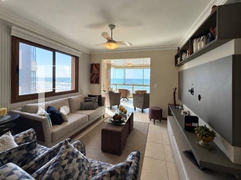 Apartamento com 120m², 3 dormitórios, 1 suíte, 2 vagas, Residencial Vitoria Plaza em Capão da Canoa