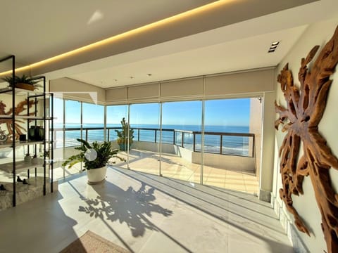 Apartamento com 396m², 4 dormitórios, 2 suítes, 4 vagas, Ocean Palace em Capão da Canoa