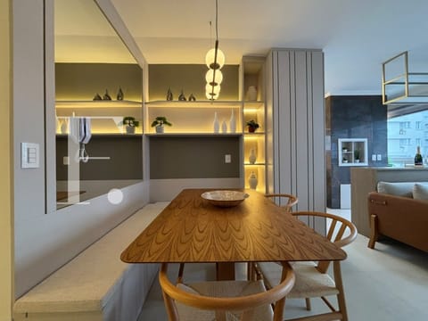 Apartamento com 86m², 3 dormitórios, 1 suíte, 2 vagas, La Rambla em Capão da Canoa