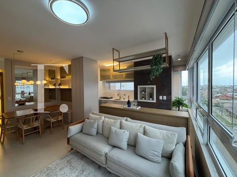 Apartamento com 86m², 3 dormitórios, 1 suíte, 2 vagas, La Rambla em Capão da Canoa