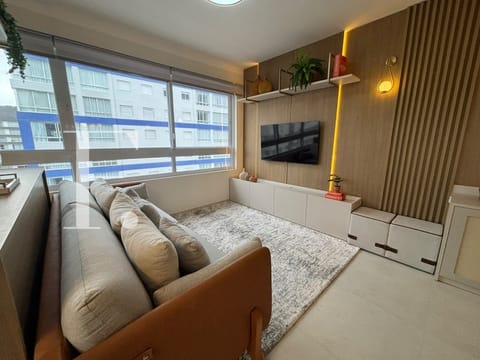 Apartamento com 86m², 3 dormitórios, 1 suíte, 2 vagas, La Rambla em Capão da Canoa