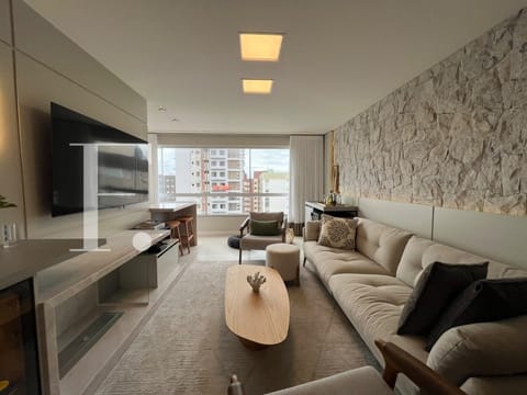 Apartamento com 117m², 3 dormitórios, 3 suítes, 2 vagas, Edifício Antônio Daltoé em Capão da Canoa
