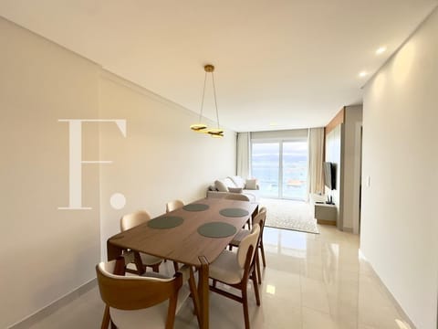 Apartamento com 73m², 2 dormitórios, 1 suíte, 1 vaga, Edifício Premium em Capão da Canoa