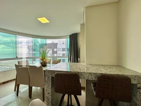 Apartamento com 118m², 3 dormitórios, 1 suíte, 2 vagas, Residencial Street Tower em Capão da Canoa