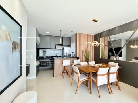 Apartamento com 96m², 3 dormitórios, 1 suíte, 2 vagas, Absoluto Palace em Capão da Canoa