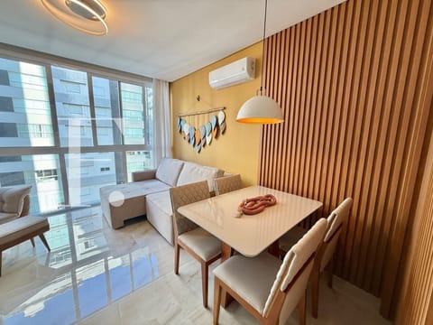 Apartamento com 73m², 2 dormitórios, 1 suíte, 1 vaga, Plaza Mayor em Capão da Canoa