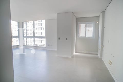 Apartamento com 105m², 3 dormitórios, 3 suítes, 1 vaga, View Residence em Capão da Canoa