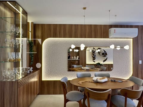 Apartamento com 76m², 2 dormitórios, 1 suíte, 1 vaga, Edifício Premium em Capão da Canoa