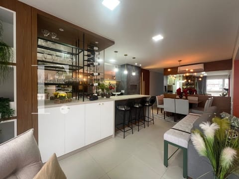 Apartamento com 181m², 2 dormitórios, 2 suítes, 1 vaga, Edifício Diamond Residence em Capão da Canoa
