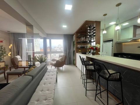 Apartamento com 181m², 2 dormitórios, 2 suítes, 1 vaga, Edifício Diamond Residence em Capão da Canoa