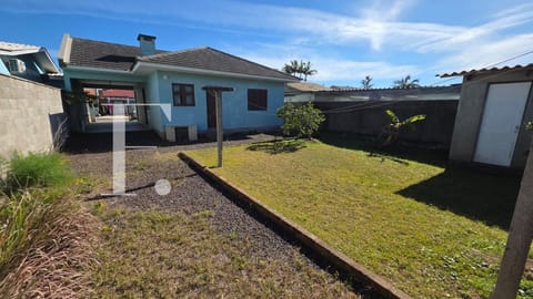 Casa com 83m², 3 dormitórios, 1 suíte, 1 vaga, no bairro Rainha do Mar em Xangri-Lá