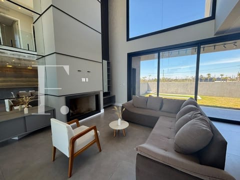 Sobrado com 200m², 4 dormitórios, 1 suíte, Santorini em Xangri-Lá