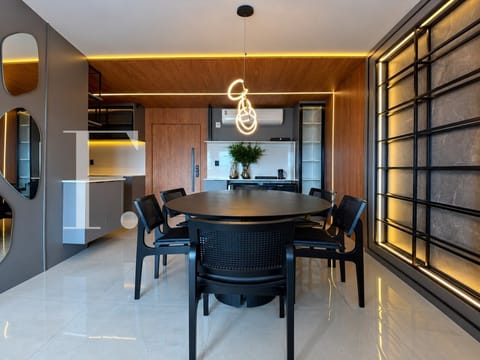 Apartamento com 75m², 2 dormitórios, 1 suíte, 2 vagas, Edifício Premium em Capão da Canoa