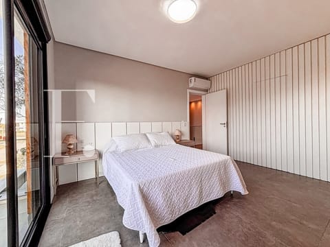 Casa Condomínio com 250m², 4 dormitórios, 4 suítes, 1 vaga, Sunset em Xangri-Lá