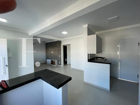 Casa com 70m², 2 dormitórios, 1 vaga, no bairro Capão da Canoa em Capão da Canoa