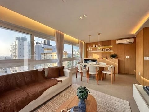 Apartamento com 122m², 3 dormitórios, 1 suíte, 2 vagas, Icone em Capão da Canoa