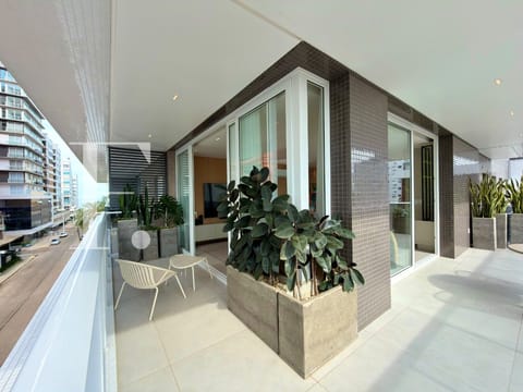 Apartamento com 151m², 3 dormitórios, 1 suíte, 2 vagas, Mirage em Capão da Canoa