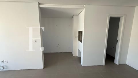 Apartamento com 81m², 2 dormitórios, 2 suítes, 2 vagas, Icone em Capão da Canoa