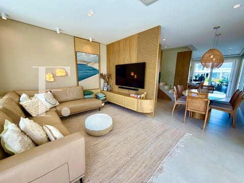 Sobrado com 176m², 4 dormitórios, 2 suítes, 2 vagas, Murano em Capão da Canoa