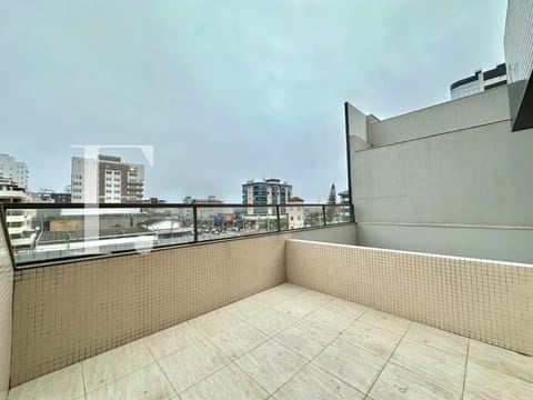 Apartamento com 96m², 2 dormitórios, 1 suíte, 1 vaga, Via Apia em Capão da Canoa