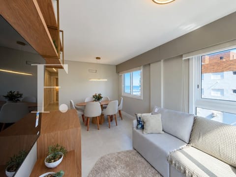 Apartamento com 64m², 2 dormitórios, 2 suítes, 1 vaga, Edifício Cartier em Capão da Canoa