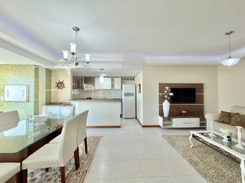Apartamento com 81m², 2 dormitórios, 1 suíte, 1 vaga, Edifício Liliane em Capão da Canoa