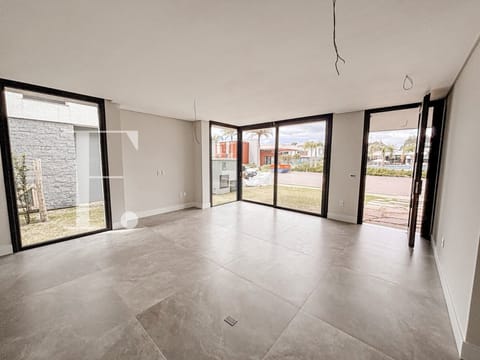Sobrado com 294m², 4 dormitórios, 4 suítes, 1 vaga, Amaná em Xangri-Lá