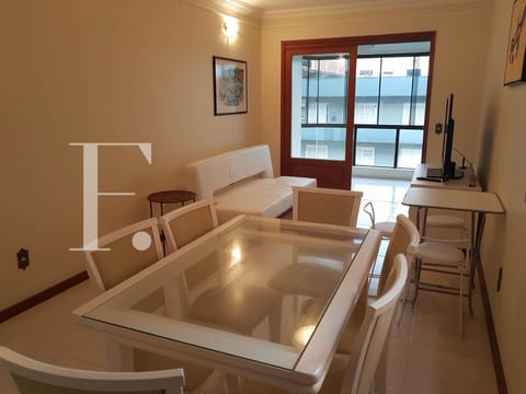 Apartamento com 73m², 2 dormitórios, 1 suíte, 1 vaga, Célio Marques Fernandes em Capão da Canoa