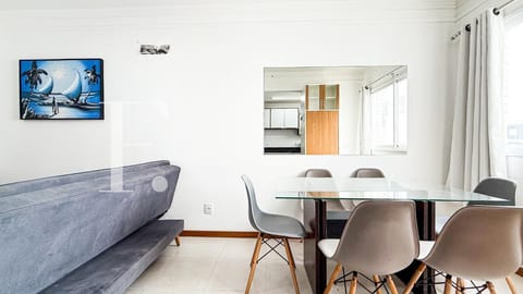 Apartamento com 55m², 2 dormitórios, 1 suíte, 1 vaga, Monte Fuji em Capão da Canoa
