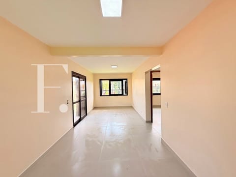 Casa com 60m², 2 dormitórios, 1 vaga, no bairro Arpoador em Xangri-Lá