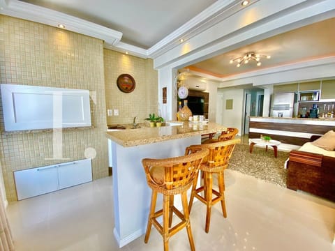 Apartamento com 106m², 2 dormitórios, 1 suíte, 1 vaga, Residencial Tiaraju em Capão da Canoa