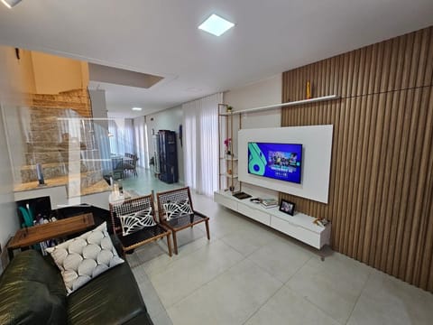 Sobrado com 136m², 3 dormitórios, 1 suíte, 2 vagas, Murano em Capão da Canoa