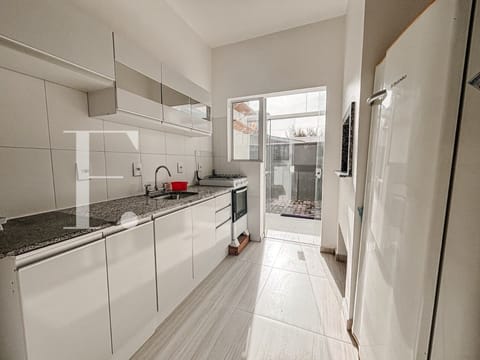 Apartamento com 92m², 2 dormitórios, 1 suíte, 1 vaga, Sol e Mar em Osório