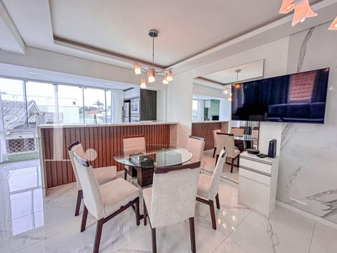 Apartamento com 70m², 2 dormitórios, 1 suíte, 1 vaga, Edifício Maison Meneghoto em Xangri-Lá