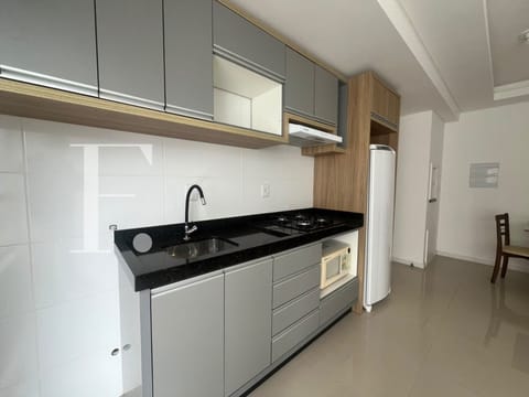 Apartamento com 52m², 2 dormitórios, 1 suíte, 1 vaga, Residencial Laodiceia em Capão da Canoa