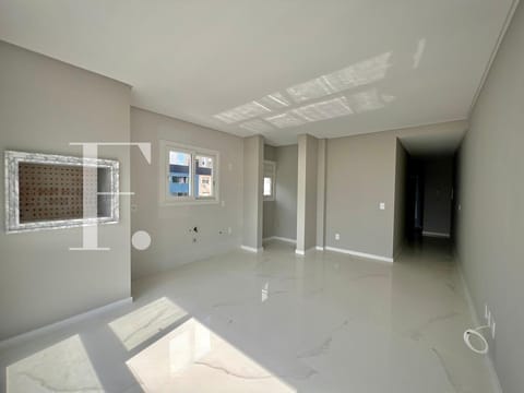 Apartamento com 58m², 2 dormitórios, 1 suíte, 1 vaga, Port Vell em Capão da Canoa