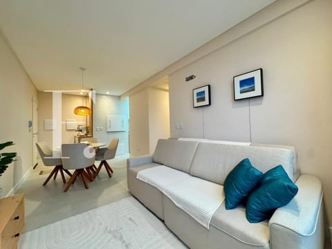 Apartamento com 86m², 2 dormitórios, 1 suíte, 1 vaga, Condado de San Diego em Capão da Canoa