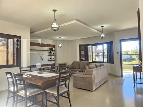 Casa com 160m², 3 dormitórios, 2 suítes, 2 vagas, no bairro Noiva do Mar em Xangri-Lá