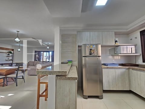 Casa com 160m², 3 dormitórios, 2 suítes, 2 vagas, no bairro Noiva do Mar em Xangri-Lá