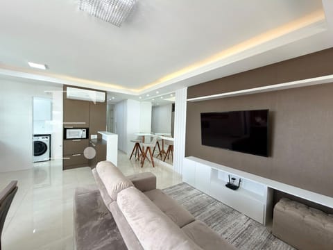 Apartamento com 77m², 2 dormitórios, 1 suíte, 1 vaga, Luiza Candido em Capão da Canoa