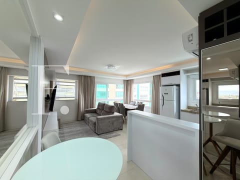 Apartamento com 77m², 2 dormitórios, 1 suíte, 1 vaga, Luiza Candido em Capão da Canoa