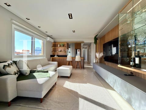 Apartamento com 72m², 2 dormitórios, 1 suíte, 1 vaga, Fernando de Noronha em Capão da Canoa