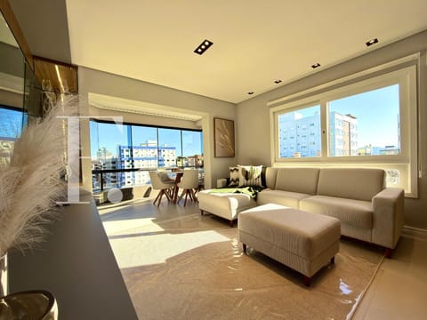 Apartamento com 72m², 2 dormitórios, 1 suíte, 1 vaga, Fernando de Noronha em Capão da Canoa