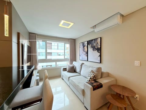 Apartamento com 82m², 2 dormitórios, 1 suíte, 2 vagas, Ilha Bella em Capão da Canoa