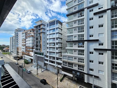 Apartamento com 64m², 2 dormitórios, 1 suíte, 1 vaga, Condado de San Diego em Capão da Canoa