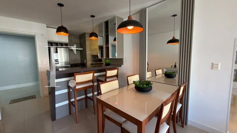 Apartamento com 69m², 2 dormitórios, 1 suíte, 1 vaga, Via Del Mare em Capão da Canoa